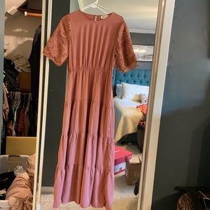 Mauve maxi length dress with lacy sleeves